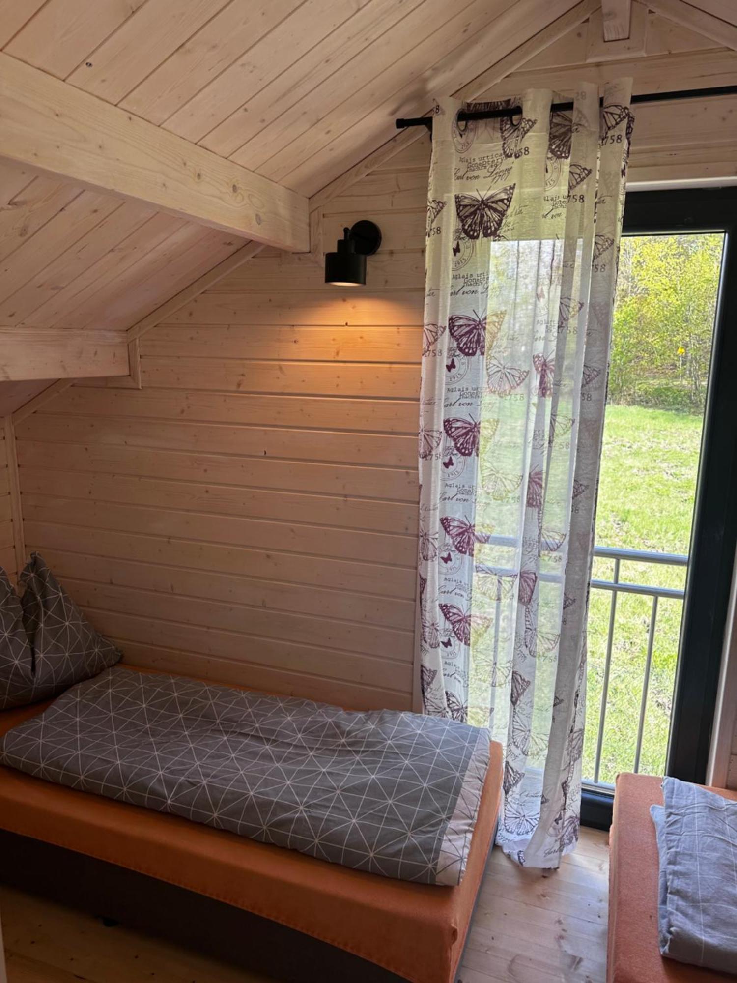 Chatki Nad Wodnym Zakatkiem. Villa Wapnica  Exterior foto
