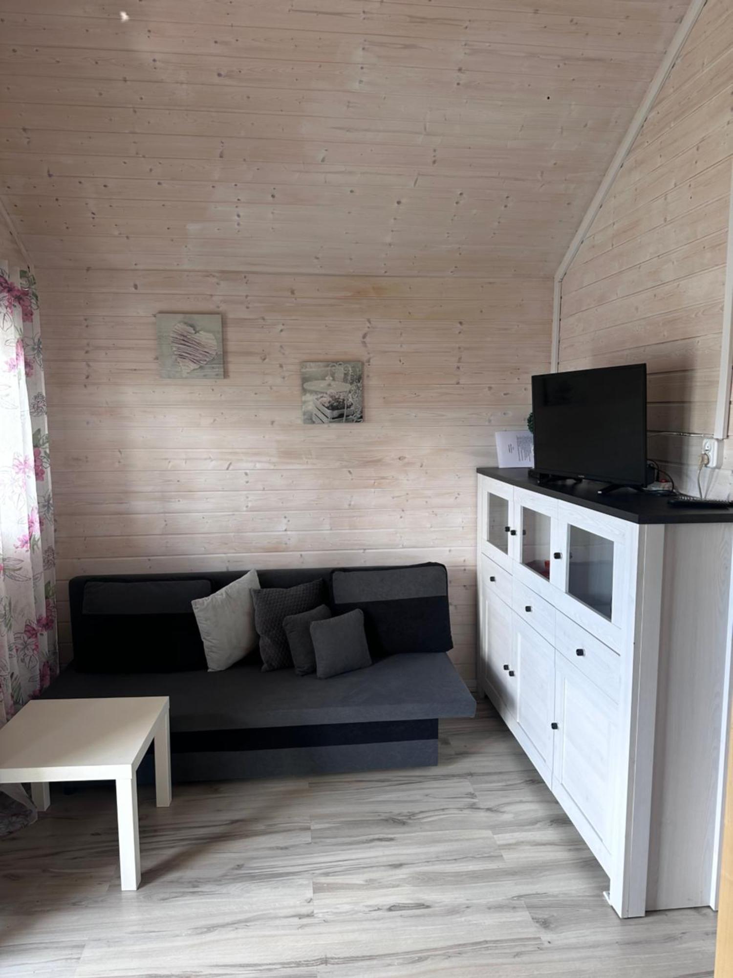 Chatki Nad Wodnym Zakatkiem. Villa Wapnica  Exterior foto